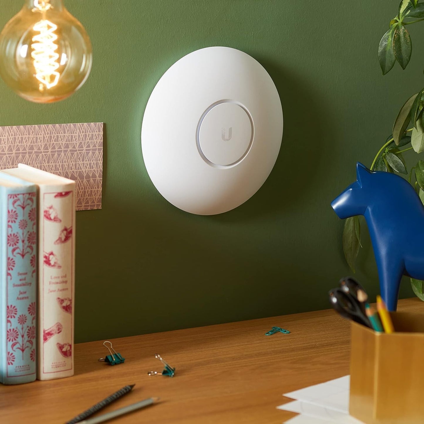 Ubiquiti Networks Unifi 802.11ac Dual-Radio PRO Access Point (UAP-AC-PRO-US)