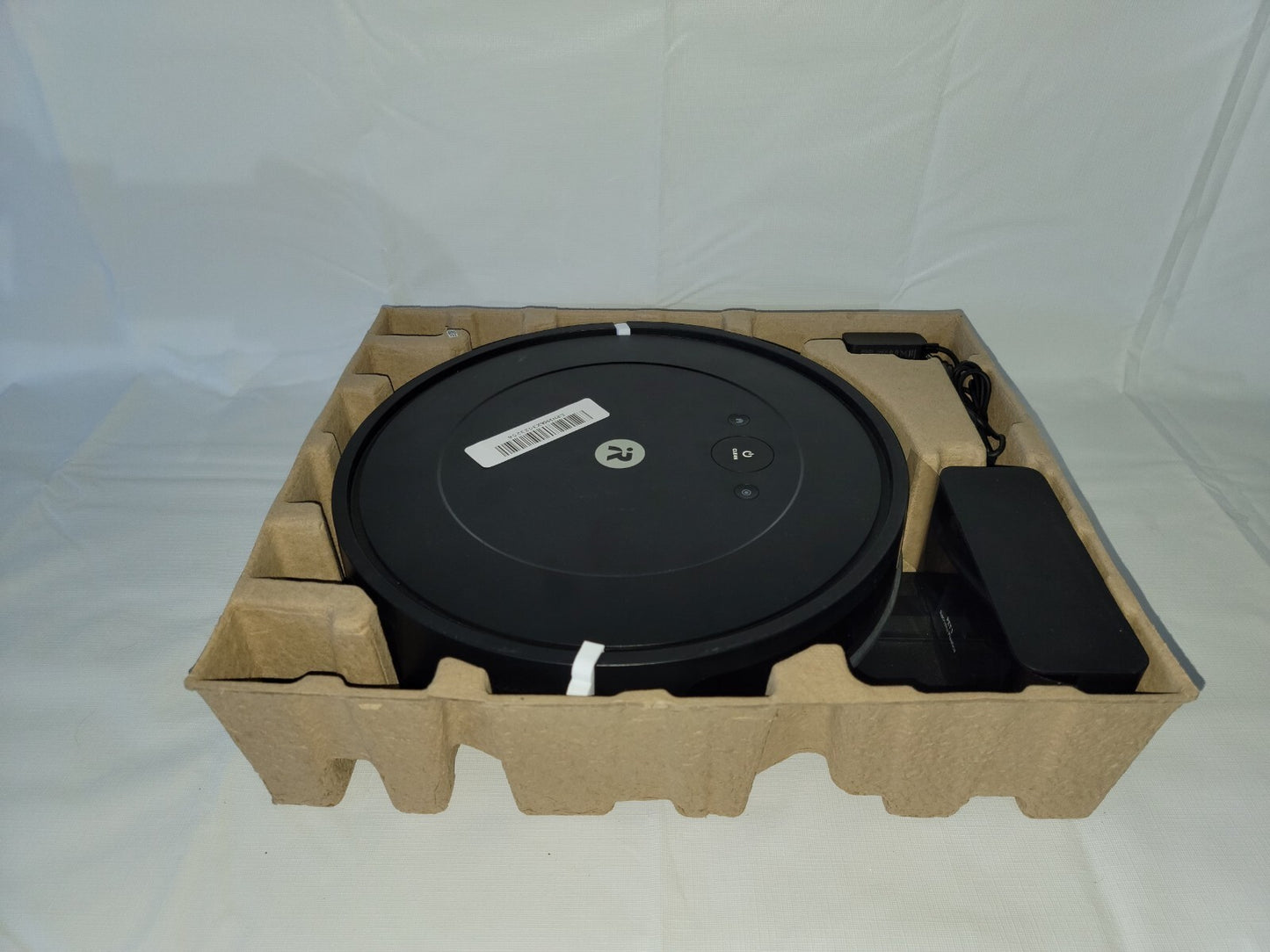 iRobot Roomba Combo Robot Vacuum (NO MOP)(Y0110) - CLEAN! Black (TESTED)