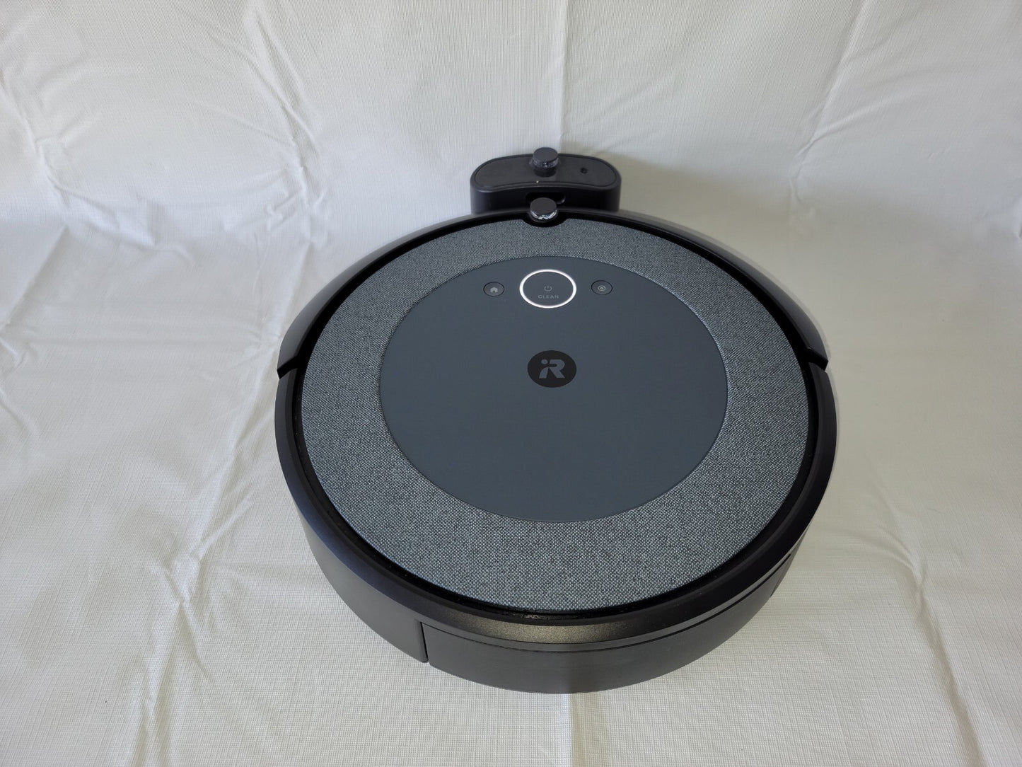 iRobot Roomba i3 Robot Model RVD-Y1, CLEAN! - (TESTED)